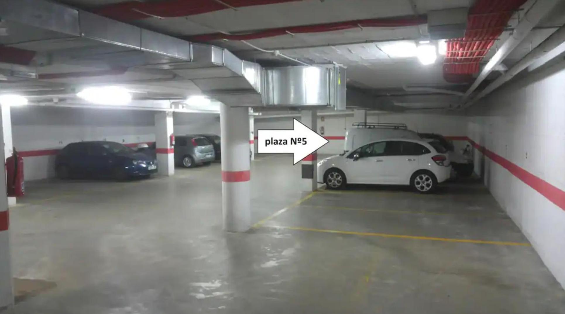 Centrico 2 Dormitorios Con Parking En La Trinidad Malaga Luaran gambar